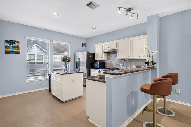 3208 Chenevert Street, Houston, TX 77004
