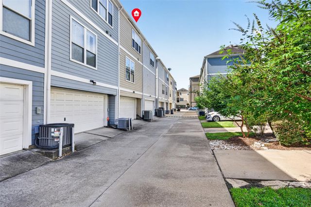 3208 Chenevert Street, Houston, TX 77004
