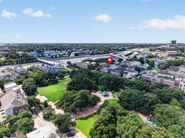 3208 Chenevert Street, Houston, TX 77004