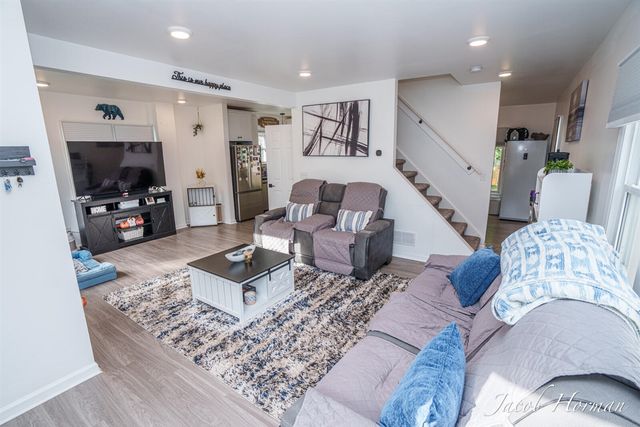 1313 N Jenison Avenue, Lansing, MI 48915