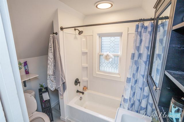 1313 N Jenison Avenue, Lansing, MI 48915