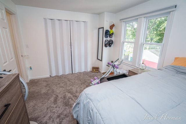 1313 N Jenison Avenue, Lansing, MI 48915