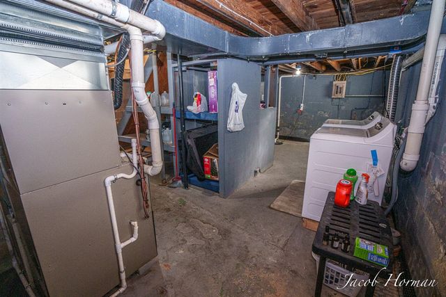 1313 N Jenison Avenue, Lansing, MI 48915