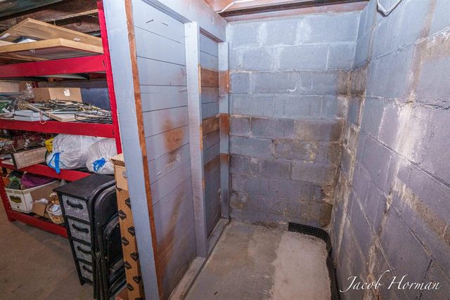 1313 N Jenison Avenue, Lansing, MI 48915