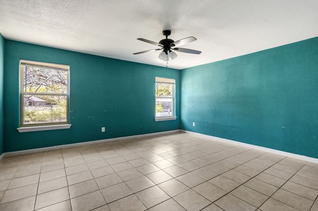 1010 Netherland Drive, Seagoville, TX 75159