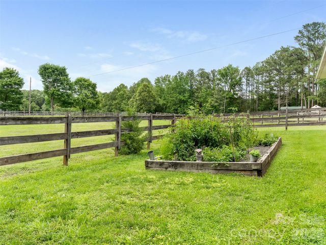 7712 Old Waxhaw Monroe Road, Waxhaw, NC 28173