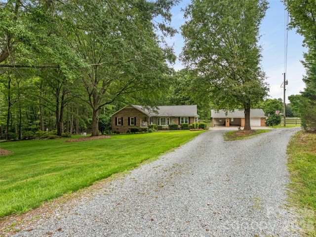 7712 Old Waxhaw Monroe Road, Waxhaw, NC 28173