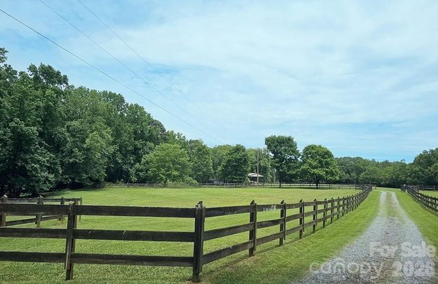 7712 Old Waxhaw Monroe Road, Waxhaw, NC 28173