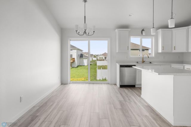 3723 19th Street S, Moorhead, MN 56560
