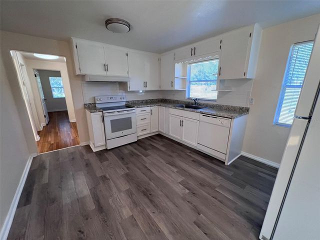 2208 LAKE BOULEVARD, Winter Haven, FL 33881