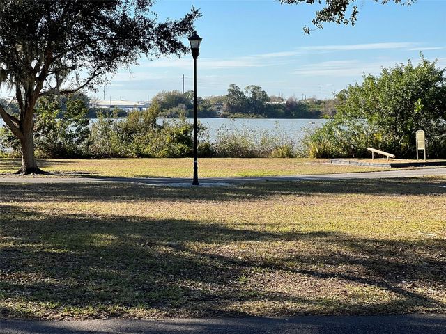 2208 LAKE BOULEVARD, Winter Haven, FL 33881