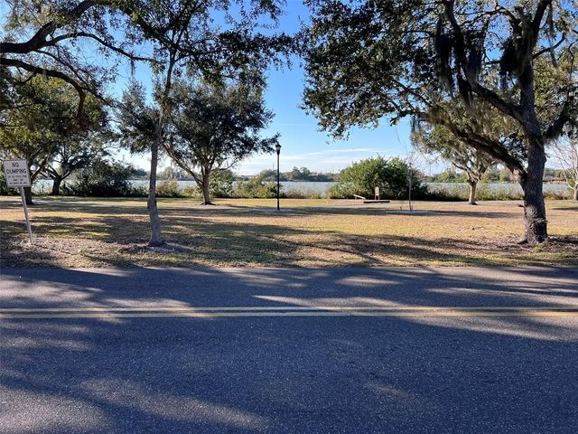 2208 LAKE BOULEVARD, Winter Haven, FL 33881