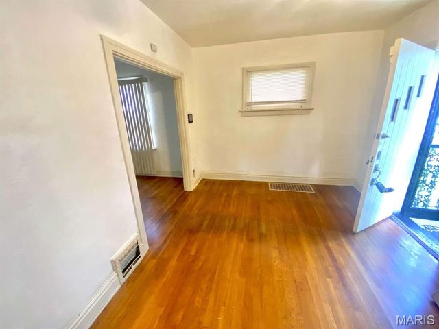 5994 Theodore Avenue, St Louis, MO 63136