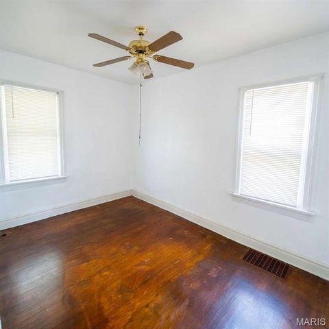 5994 Theodore Avenue, St Louis, MO 63136