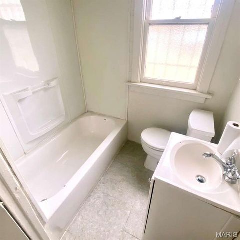 5994 Theodore Avenue, St Louis, MO 63136