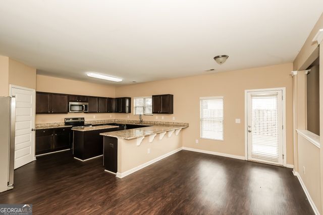 2812 Feldspar Way, Riverdale, GA 30296