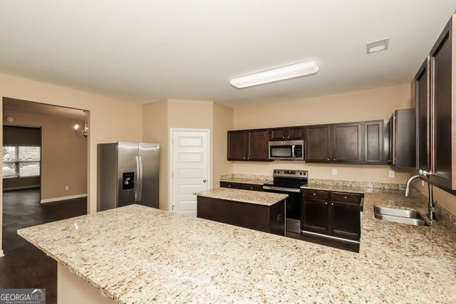 2812 Feldspar Way, Riverdale, GA 30296