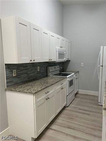 5111 SW Courtyards CT 44, Cape Coral, FL 33914