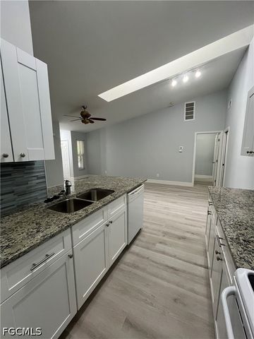 5111 SW Courtyards CT 44, Cape Coral, FL 33914