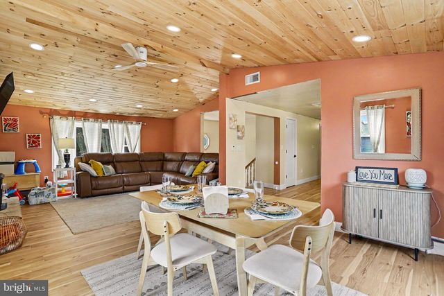 6 PARKER DR, Christiana, PA 17509