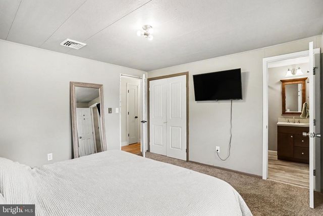 6 PARKER DR, Christiana, PA 17509