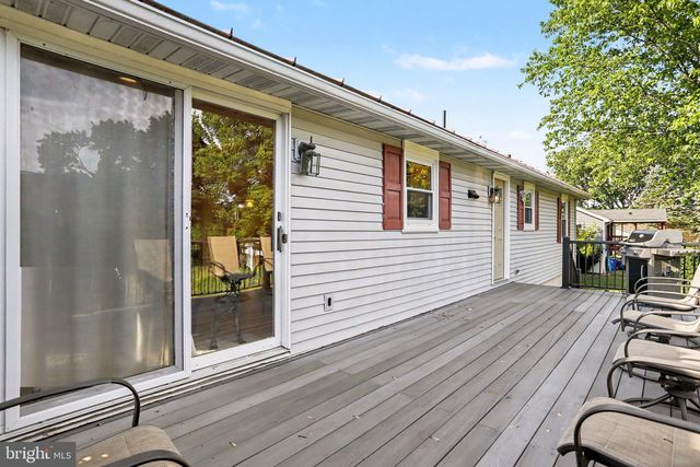 6 PARKER DR, Christiana, PA 17509