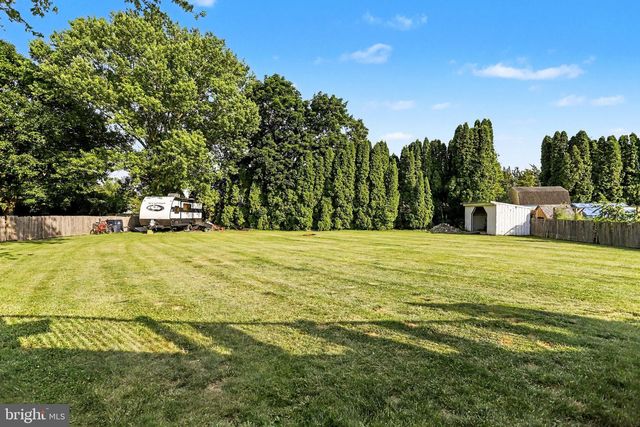 6 PARKER DR, Christiana, PA 17509