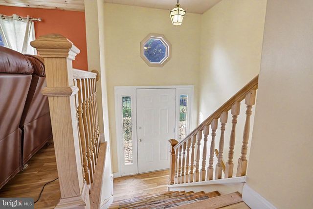 6 PARKER DR, Christiana, PA 17509