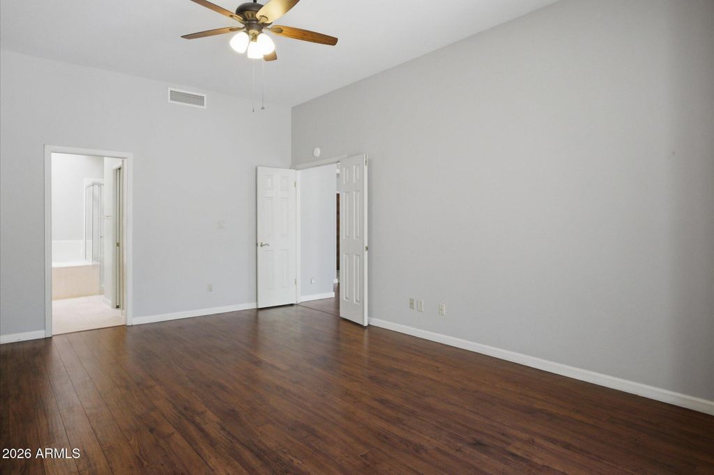 Image 14 of property listing at 4036 E Lupine Avenue, Phoenix, AZ 85028