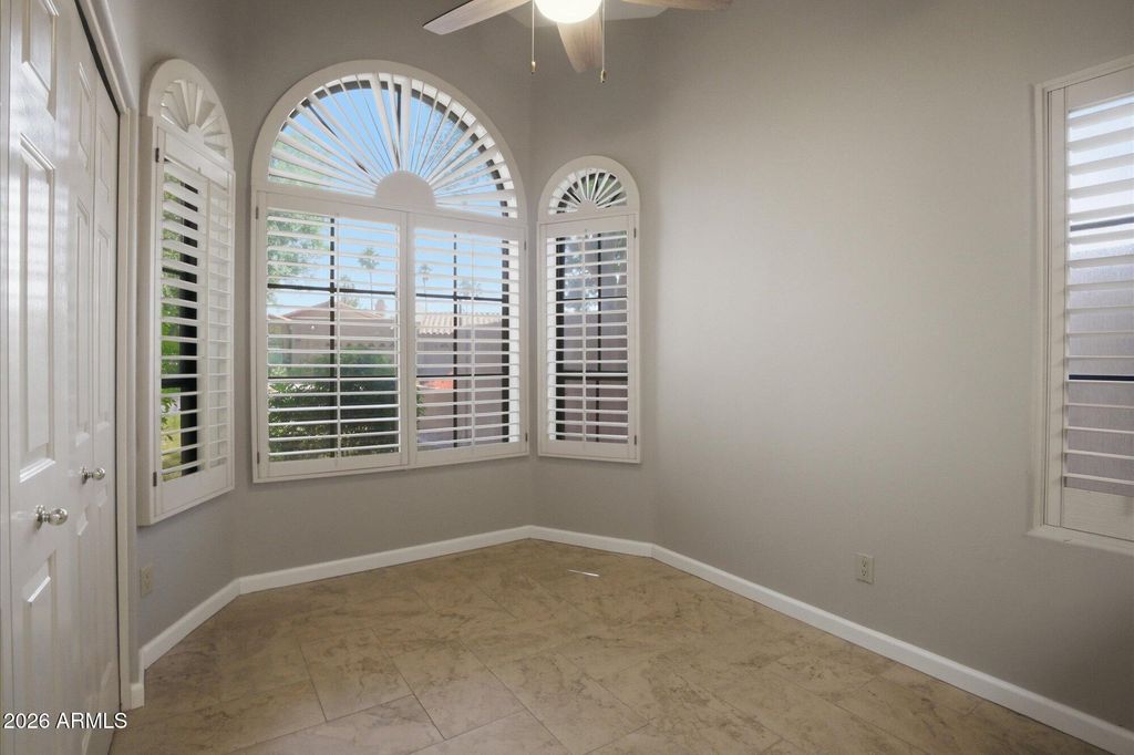Image 16 of property listing at 4036 E Lupine Avenue, Phoenix, AZ 85028