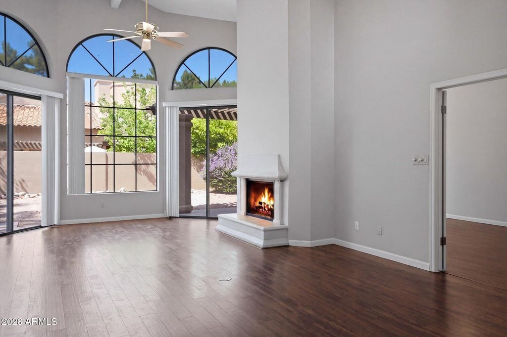 Image 6 of property listing at 4036 E Lupine Avenue, Phoenix, AZ 85028