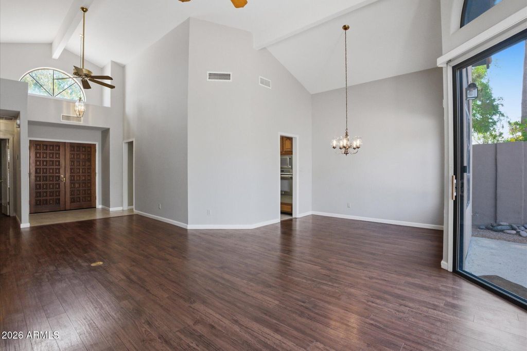 Image 7 of property listing at 4036 E Lupine Avenue, Phoenix, AZ 85028