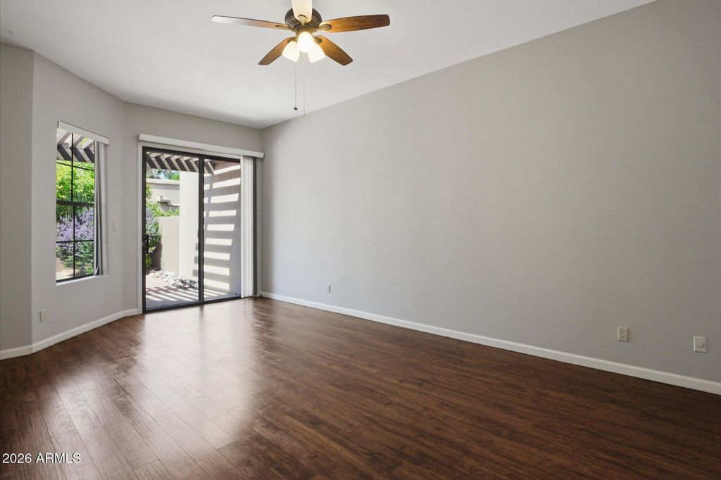 Image 9 of property listing at 4036 E Lupine Avenue, Phoenix, AZ 85028