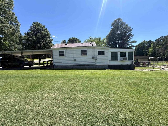 563 S 12th Avenue, Piggott, AR 72454