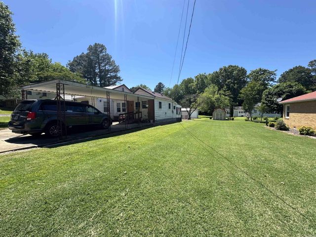 563 S 12th Avenue, Piggott, AR 72454
