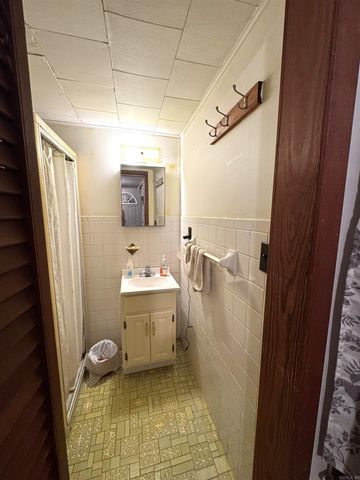 563 S 12th Avenue, Piggott, AR 72454