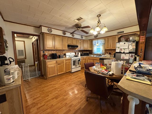 563 S 12th Avenue, Piggott, AR 72454