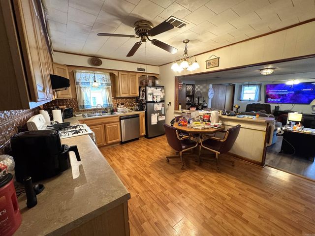 563 S 12th Avenue, Piggott, AR 72454