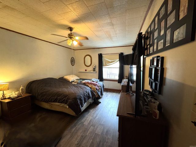563 S 12th Avenue, Piggott, AR 72454