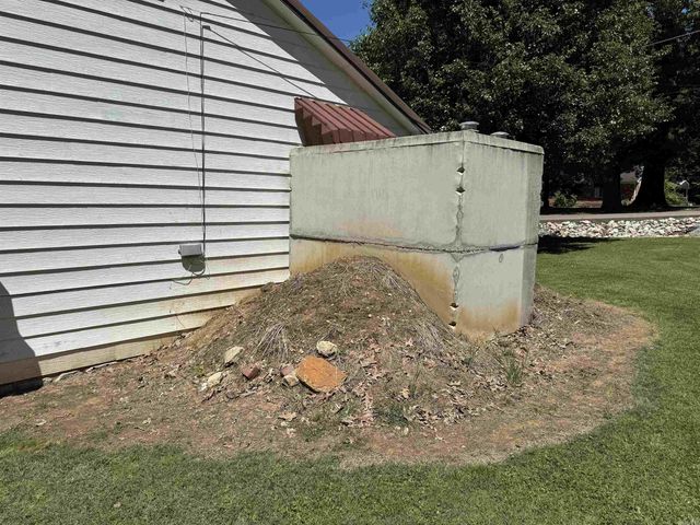 563 S 12th Avenue, Piggott, AR 72454