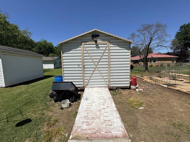 563 S 12th Avenue, Piggott, AR 72454