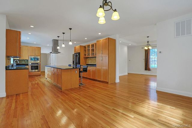 465 North Street, White Plains, NY 10605