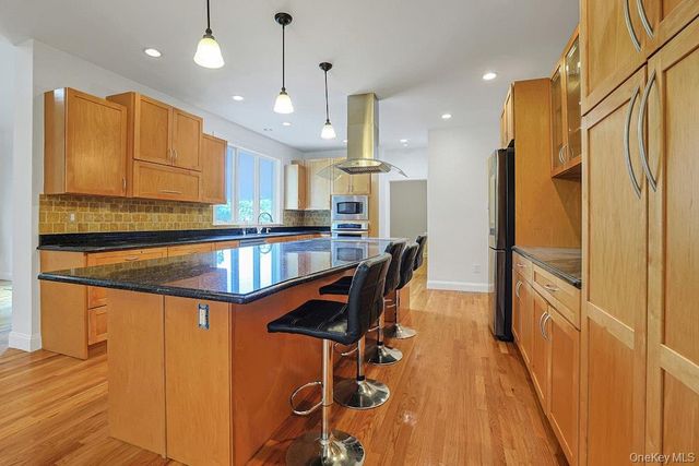 465 North Street, White Plains, NY 10605