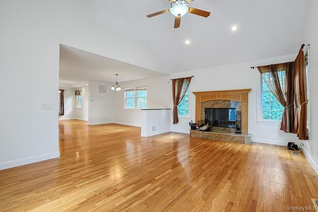 465 North Street, White Plains, NY 10605