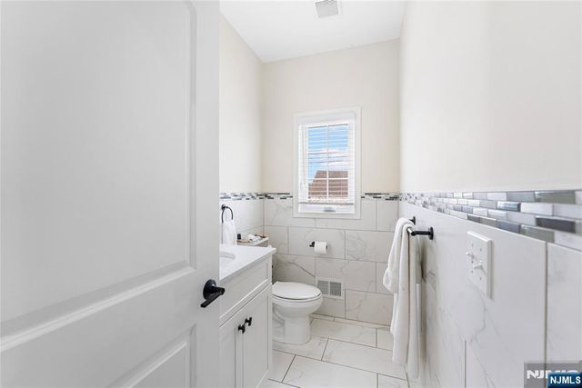 38 Center Street, Belleville, NJ 07109