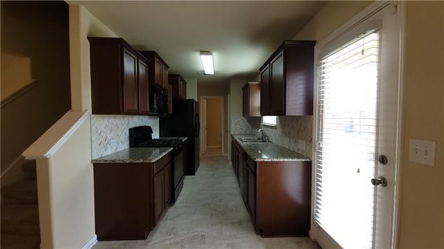 110 Wilson CT, Hutto, TX 78634
