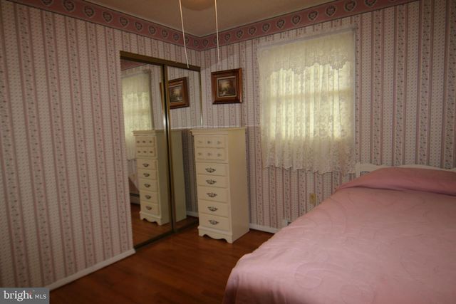 1515 SPRING GARDEN DR, Middletown, PA 17057