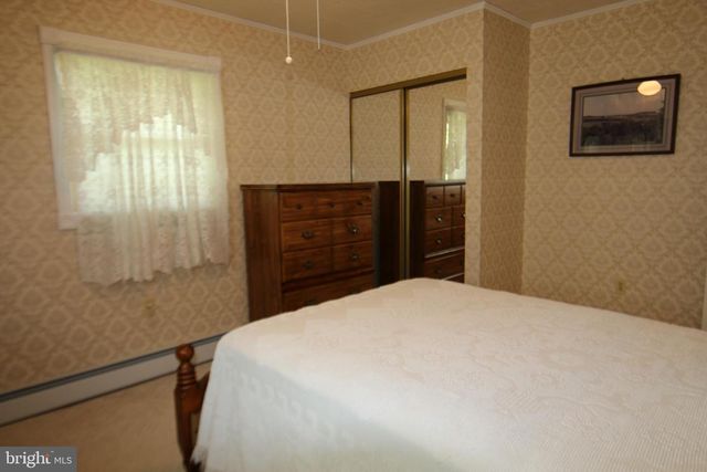 1515 SPRING GARDEN DR, Middletown, PA 17057
