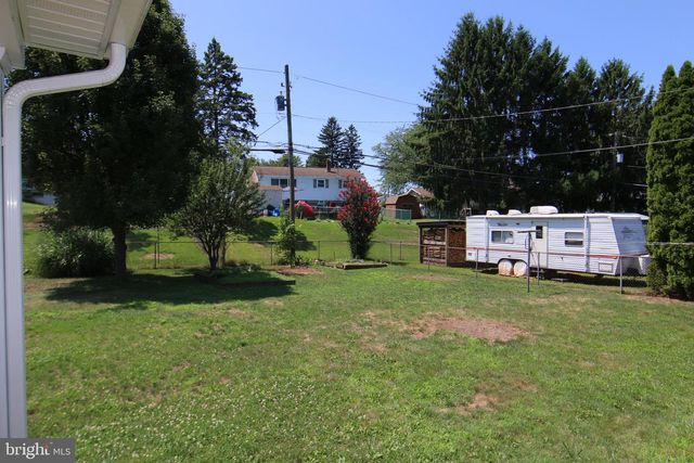 1515 SPRING GARDEN DR, Middletown, PA 17057