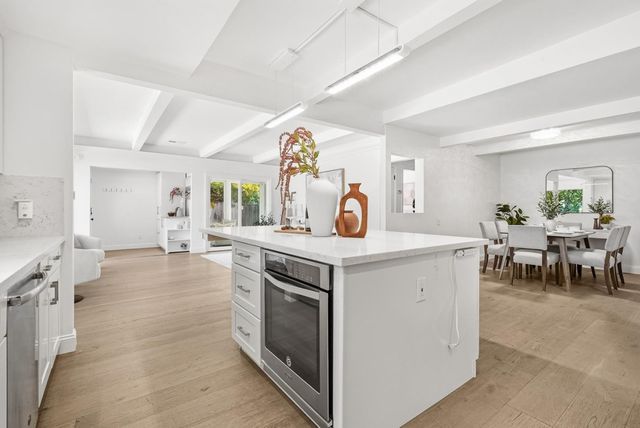 592 Sunnymount Avenue, Sunnyvale, CA 94087